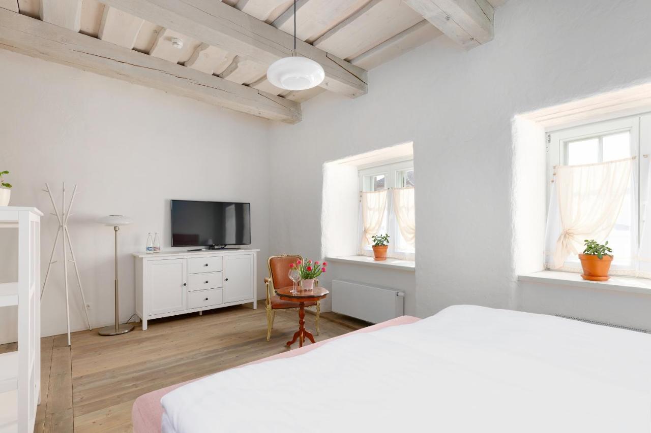 Nurmuizas Viesnica Hotel Lauciene Buitenkant foto