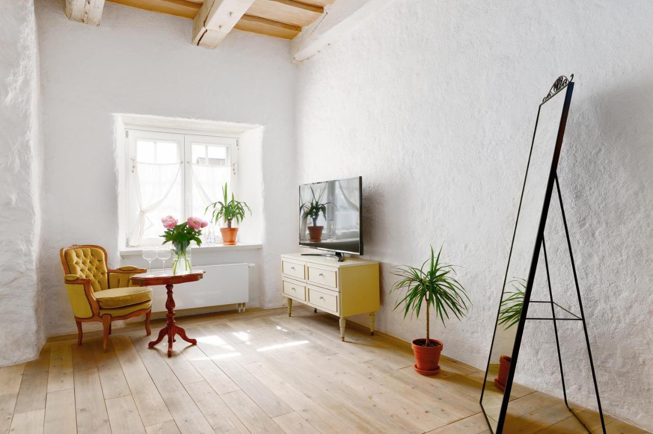 Nurmuizas Viesnica Hotel Lauciene Buitenkant foto
